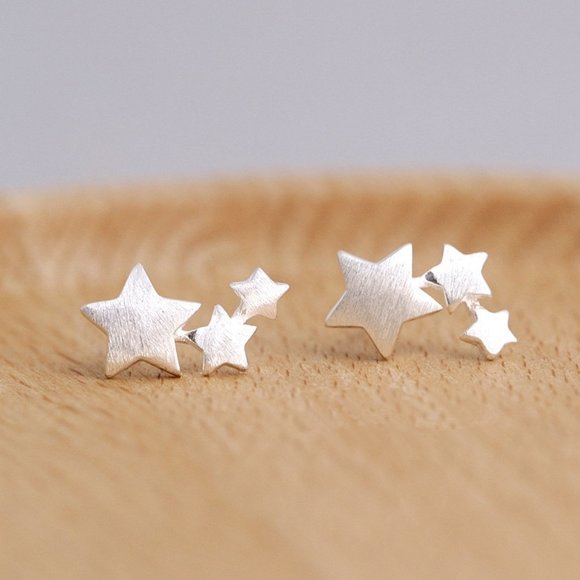 LiveChicStyle Jewelry - Star Silver Stud Earrings Dainty Minimalist